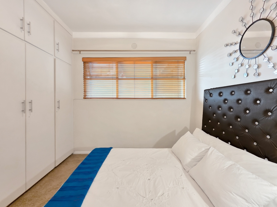 2 Bedroom Property for Sale in Three Anchor Bay Western Cape